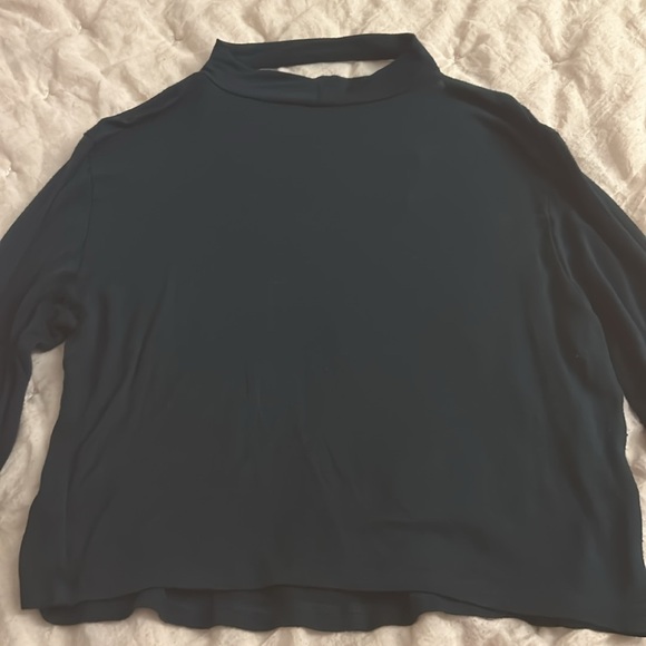 Charlotte Russe Green Criss Cross Low Cut Crop Top - Picture 8 of 8